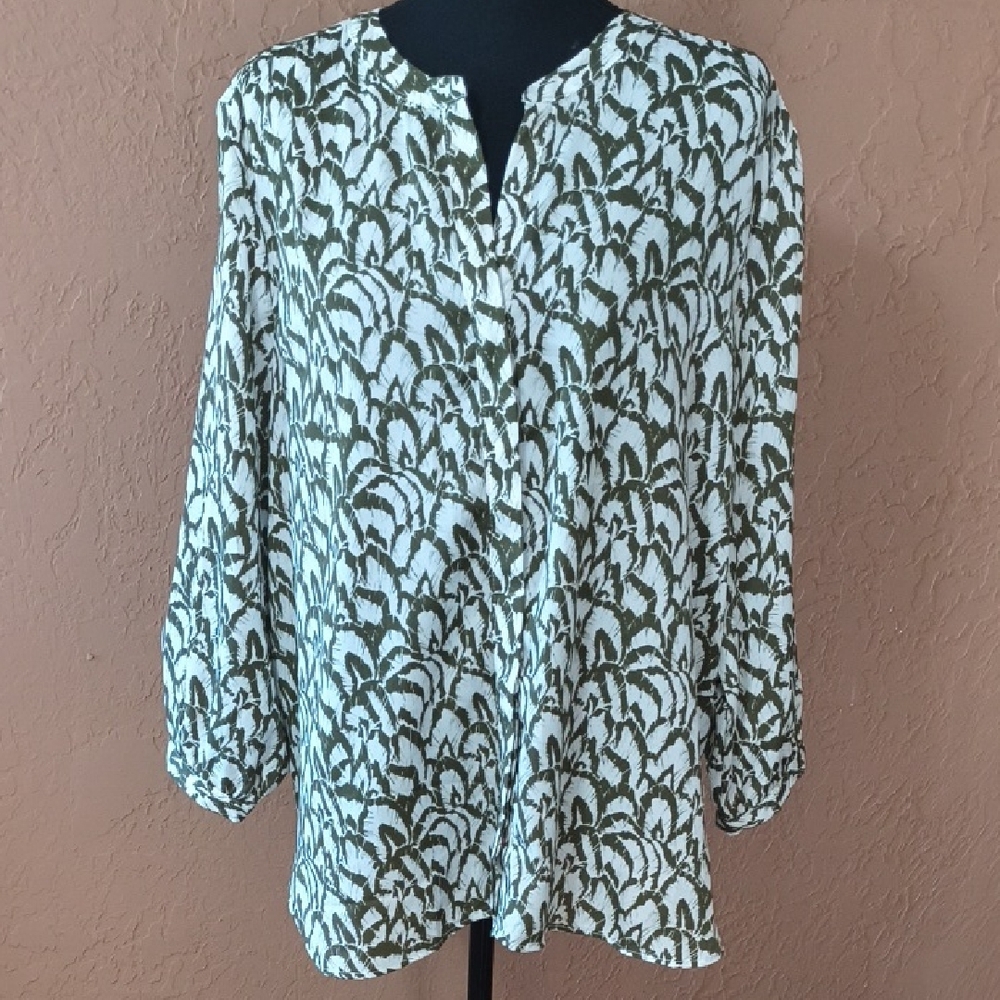 Jachs Girlfriend Green and White Leaves 3/4 Sleeve Button Up Blouse Size L